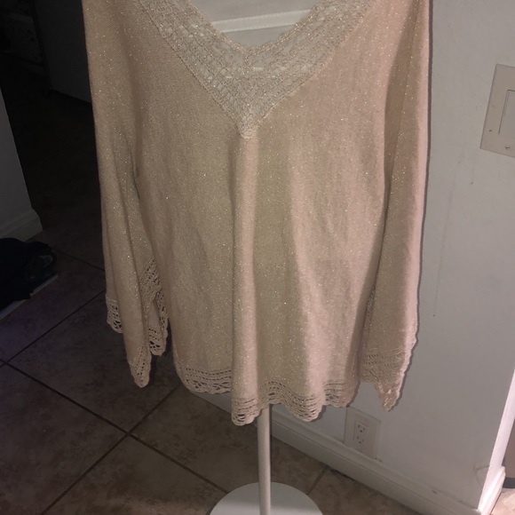 Plus size Sparkly Metallic Lightweight sweater - Picture 2 of 5